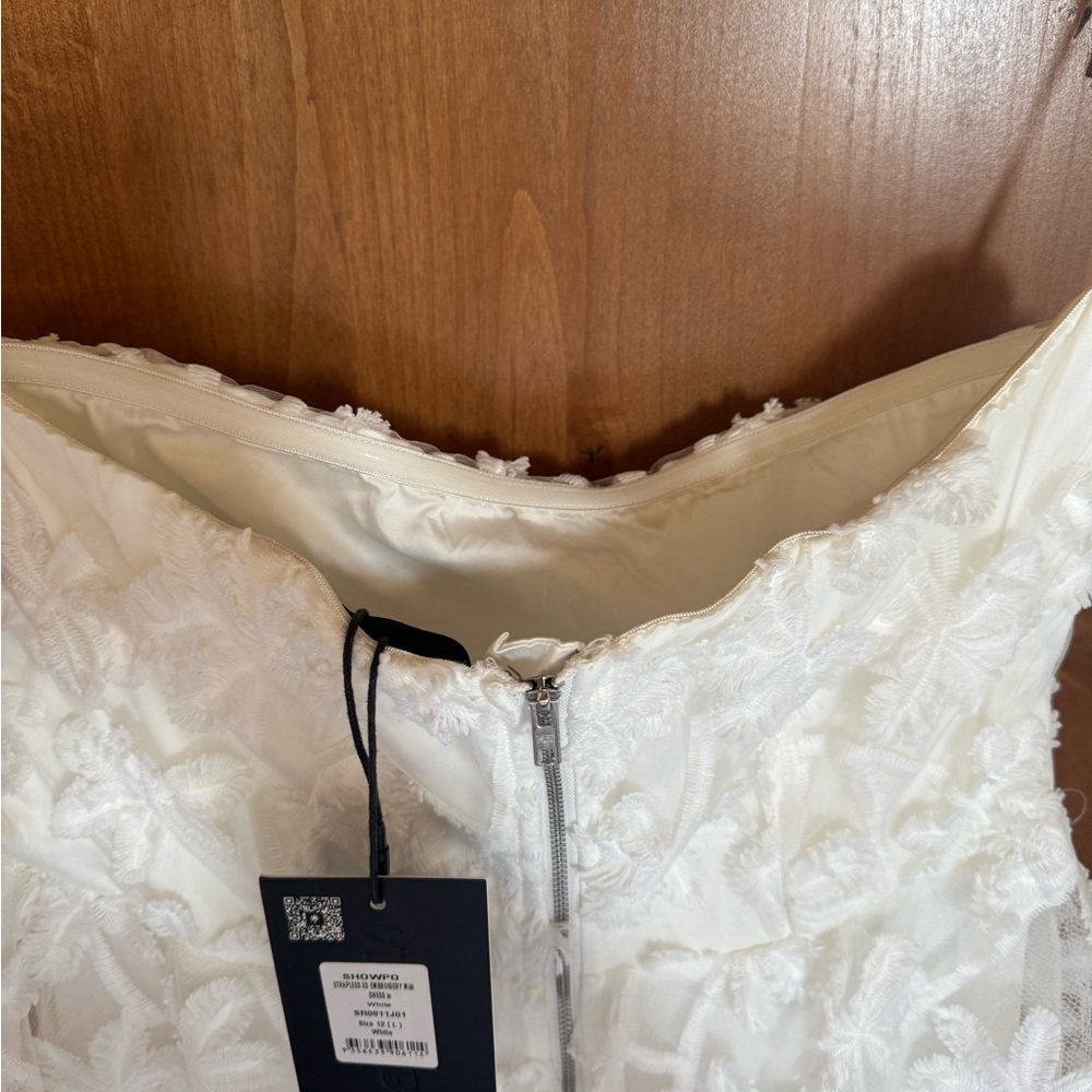 Angel Biba White Strapless Floral Appliqué Midi Dress - Picture 6 of 7